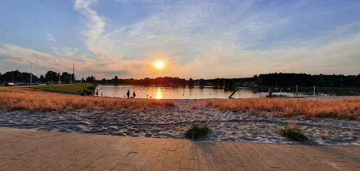 Plaża nad Zalewem we Frampolu